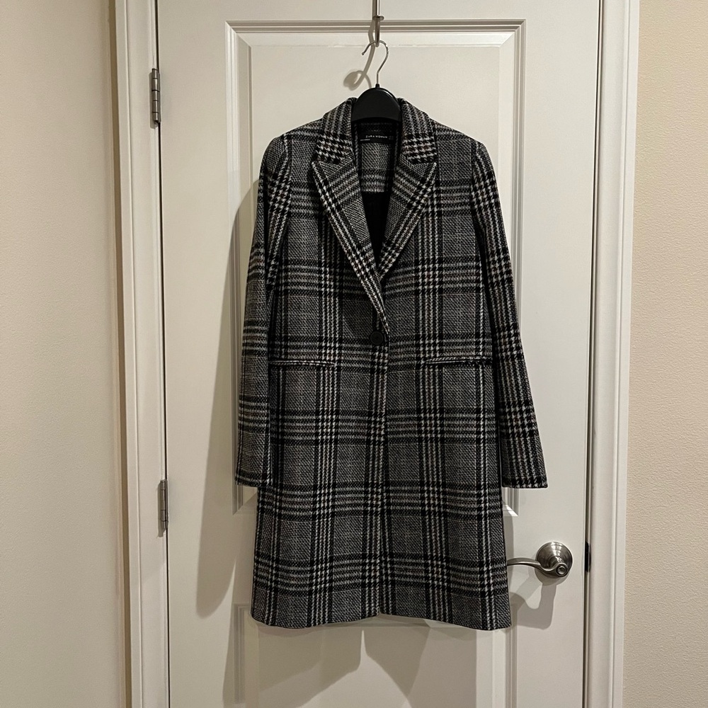 Zara Wool Blend Black and Gray Checkered Coat